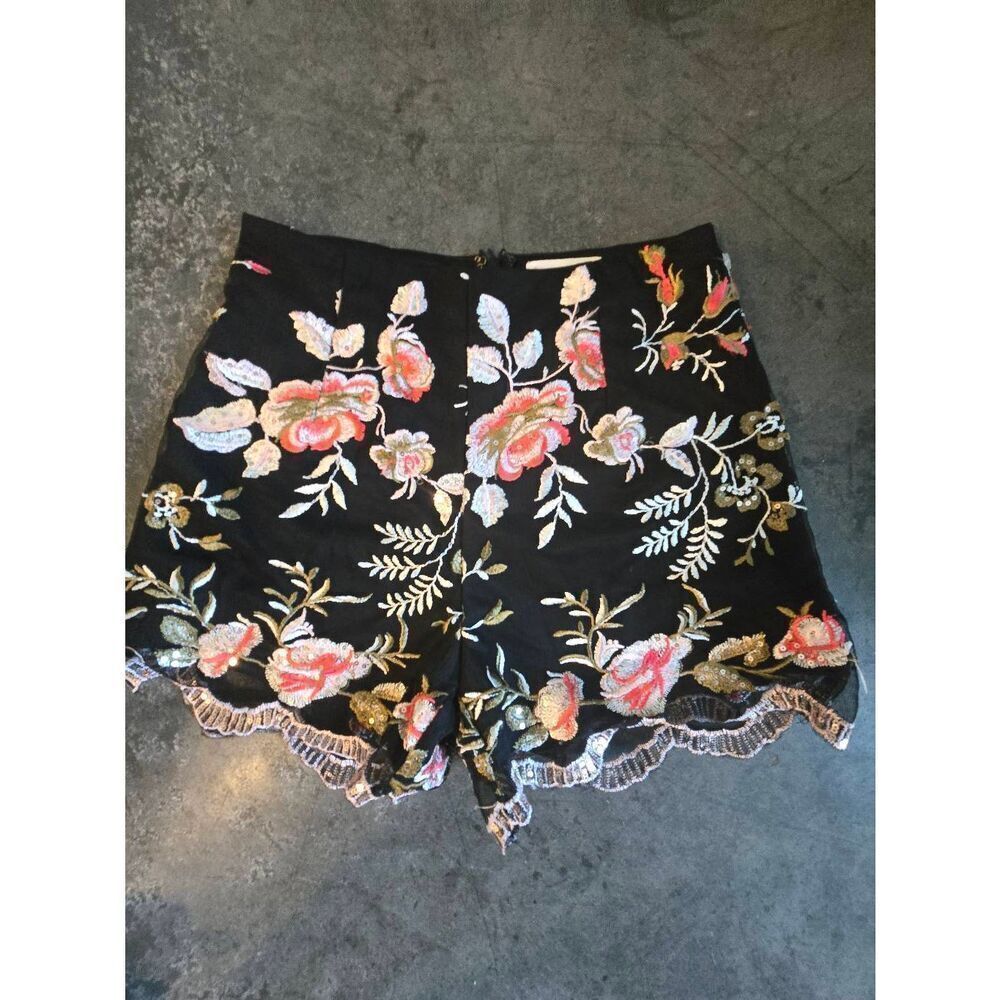 L'atiste Shorts